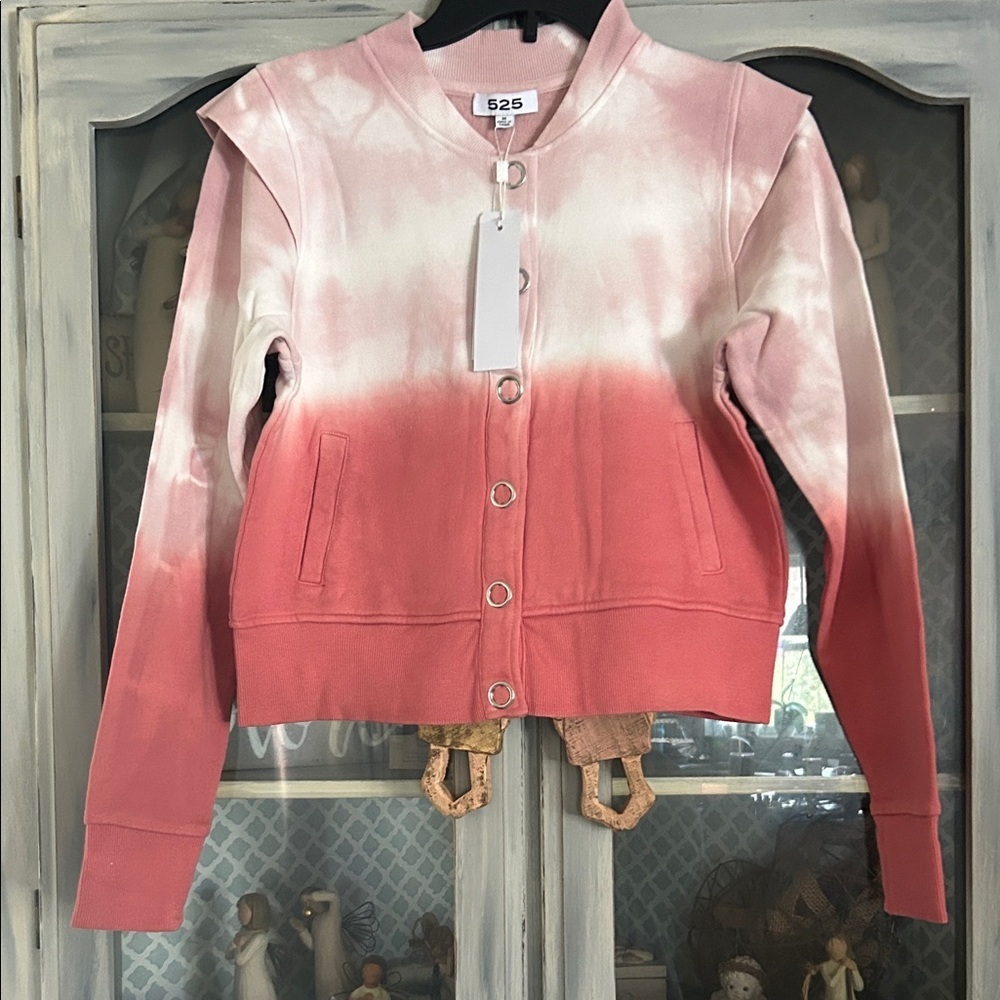 525 America Women’s Pink and White Ombre top